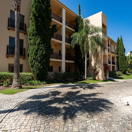 Nest Algarve Edition * 빌라모라